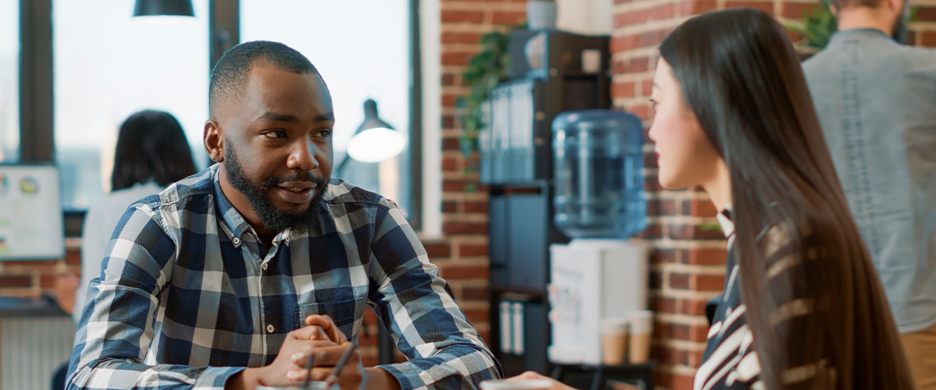 Discussing Options for Reducing Costs When Moving