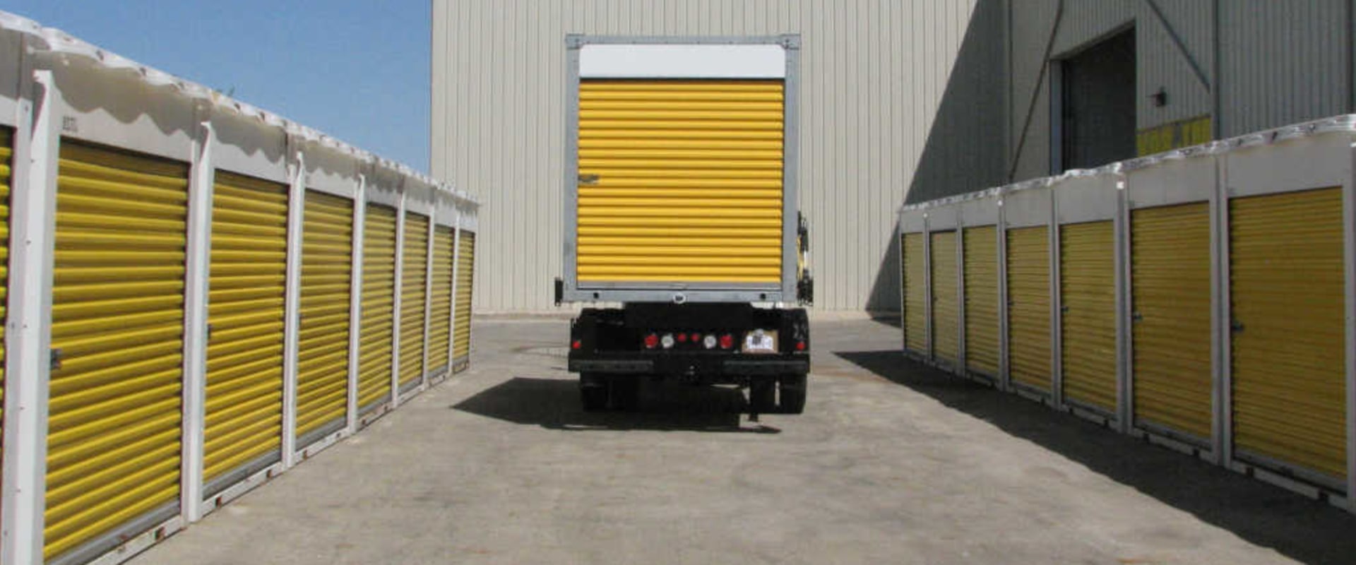 How to Save Money on Your Move with Temporary Storage Containers