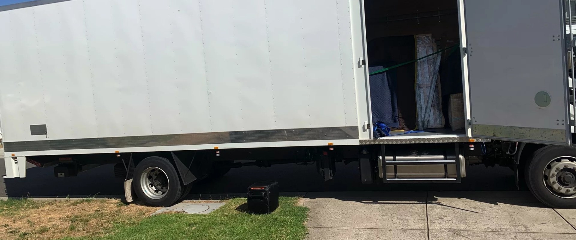 Researching Freight Trailer Companies for Competitive Rates: A Comprehensive Guide for Low-Cost Moving Options