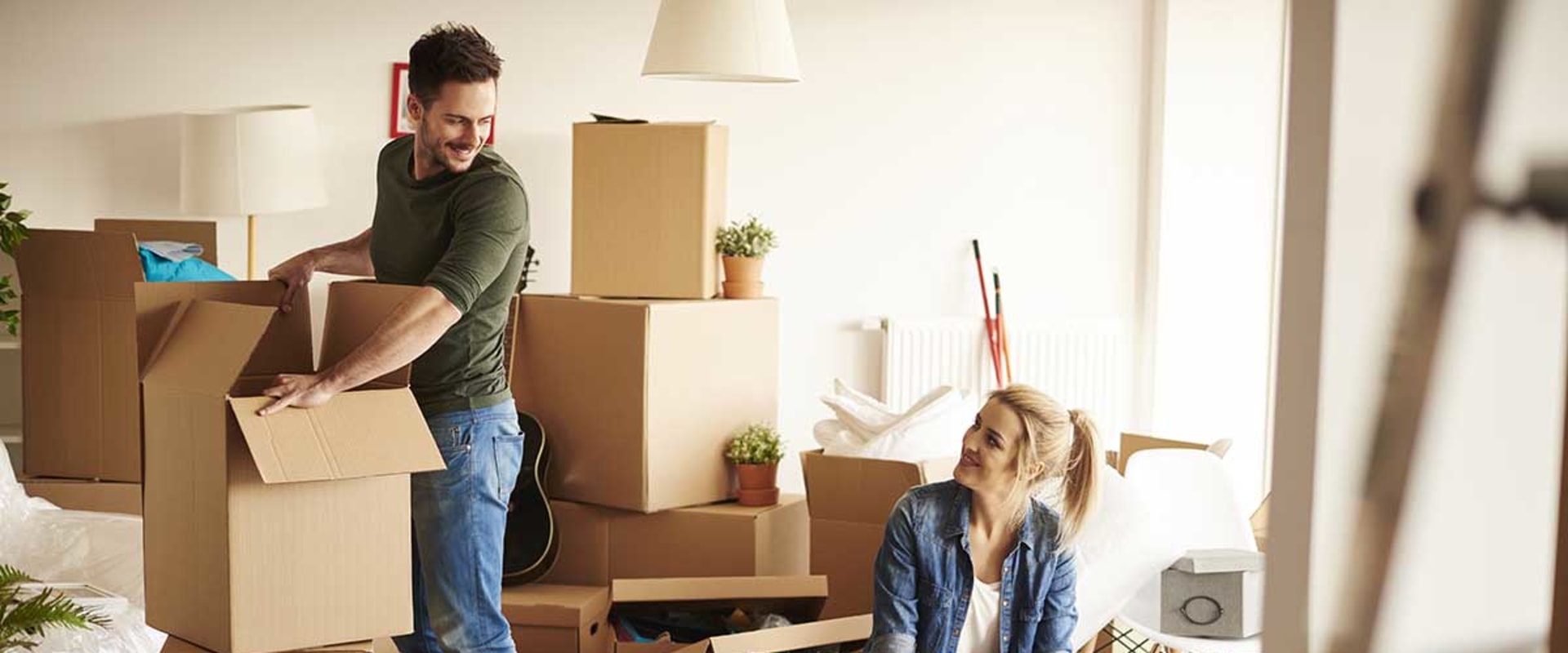 Tips for Selling or Donating Unwanted Items When Moving on a Budget