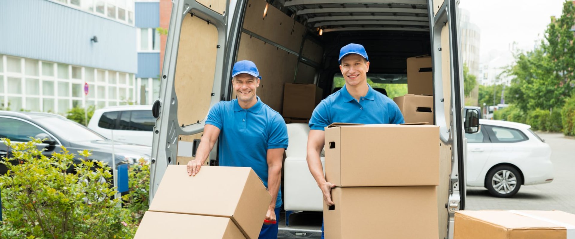Packing and Loading a Trailer Yourself: The Ultimate Guide to Saving on Labor Costs